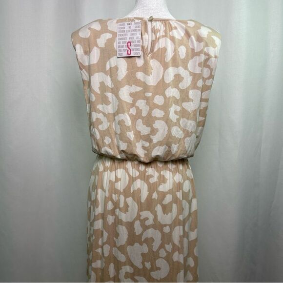 NWT LuLaRoe Serenity Maxi Dress Women’s Size Small Animal Print Cream Beige S/L - Picture 8 of 12